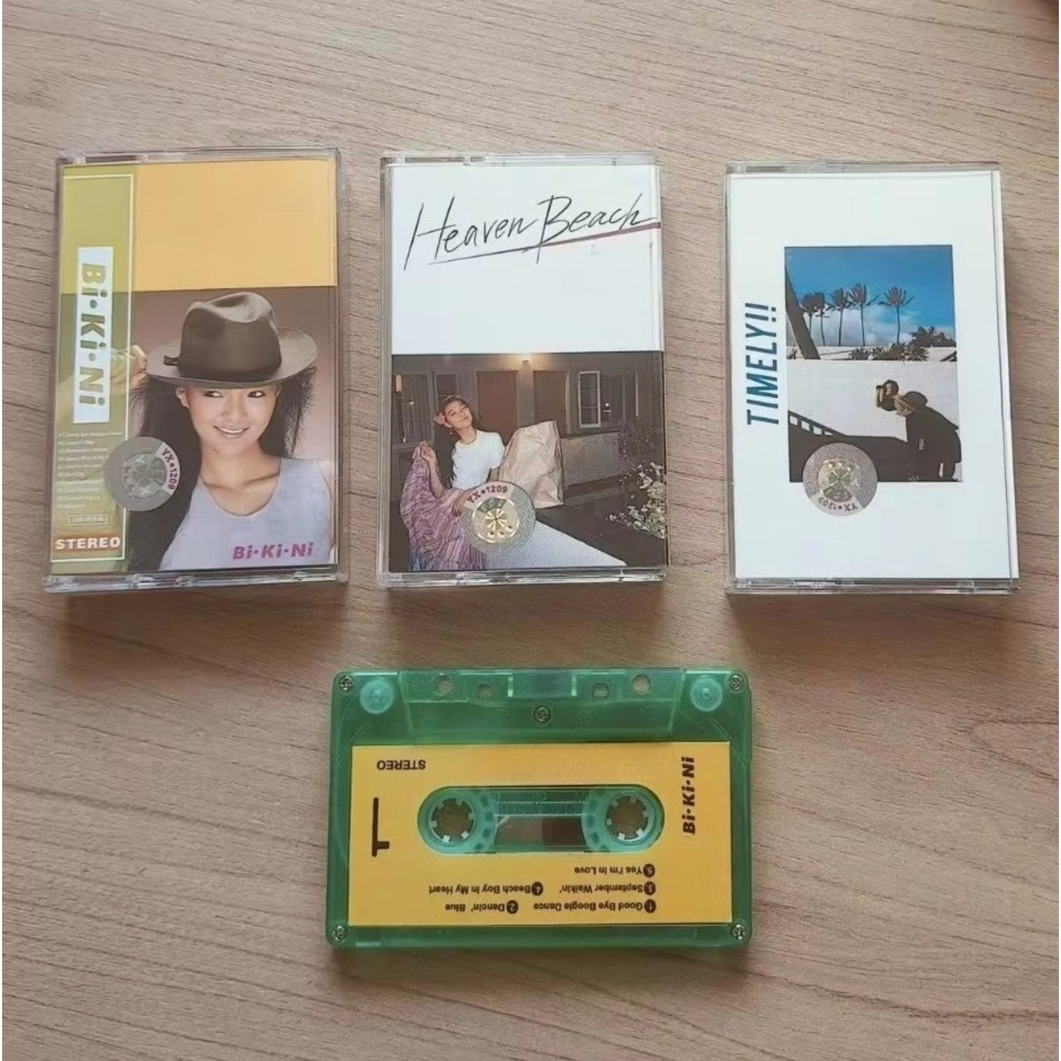 Vintage And Collectible - Retro-japanische Urban-Pop-Musik-Kassette, fröhliche Vintage-Gesangsaufnahmen aus dem